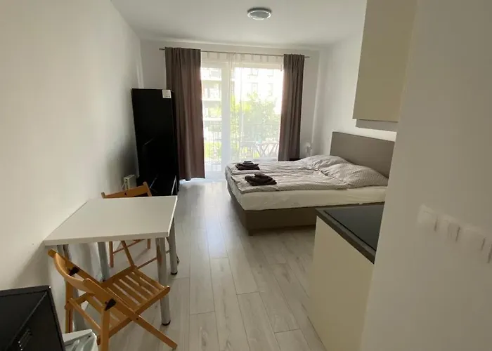 1 With Terrace, Slnecnice