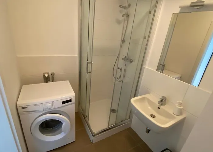 1 With Terrace, Slnecnice *