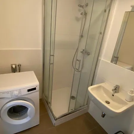 1 With Terrace, Slnecnice *